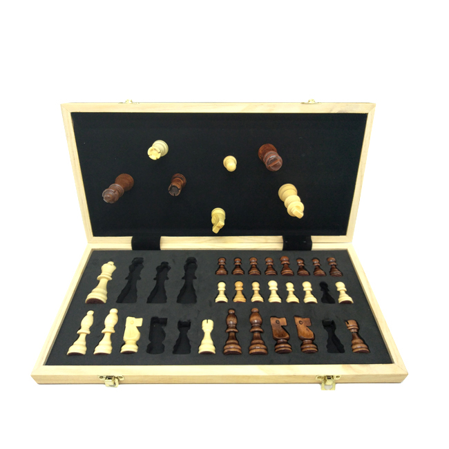 Magnetic Foldable Wooden Chess Set Portable Chess Set